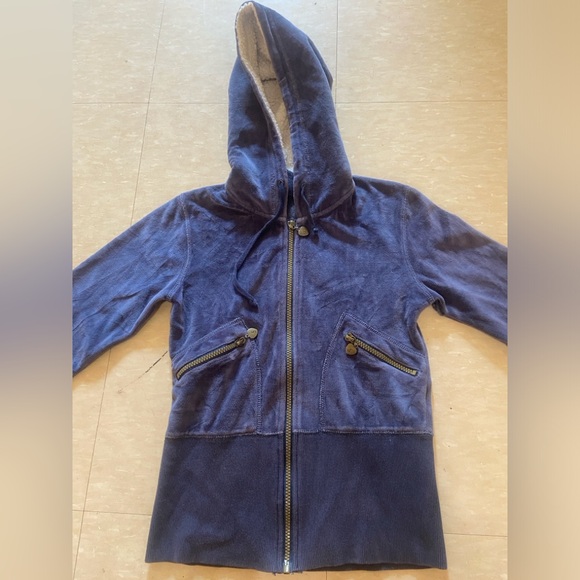 Blue Cropped sweaterđź’™ - Picture 2 of 4